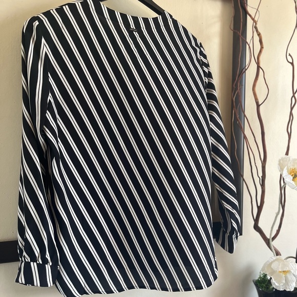 Anne Klein black white stripes blouse - Picture 3 of 8
